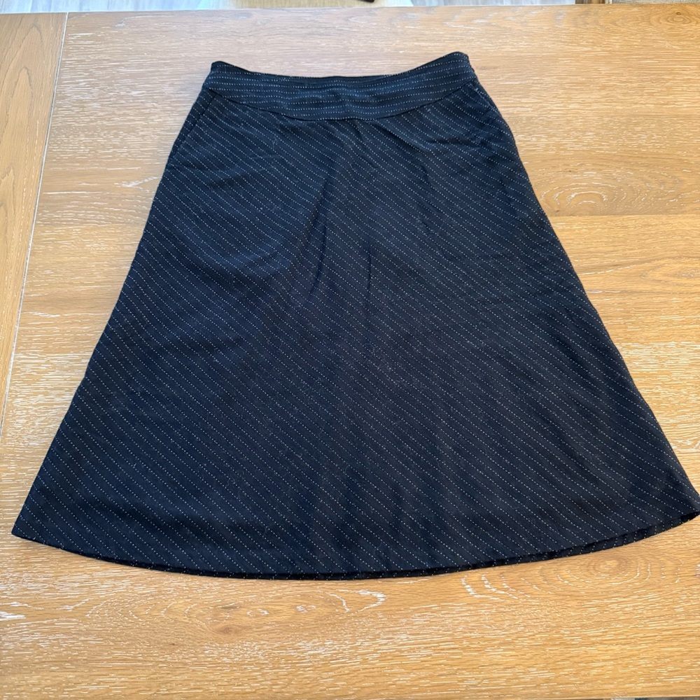 Banana Republic Black A-Line Skirt White Stripes Wool Blend size 2